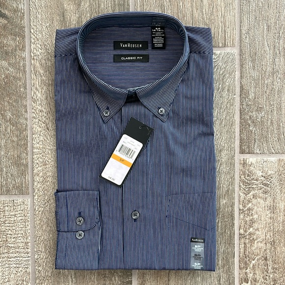 BNWT 3 Van Heusen Men’s dress shirt size 14 - 14.5 Classic Fit Wrinkle Free - Picture 2 of 7